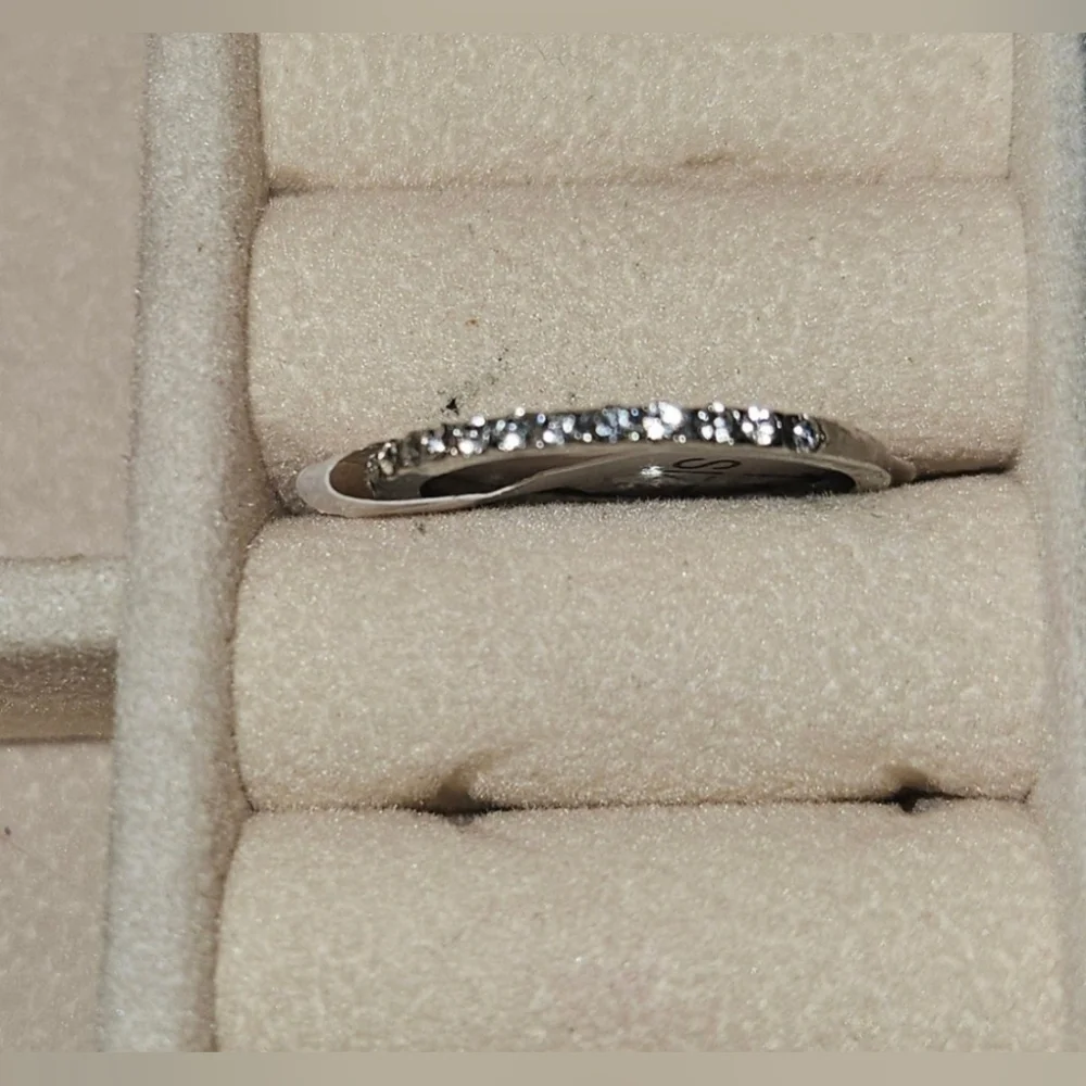 N/A thin silver